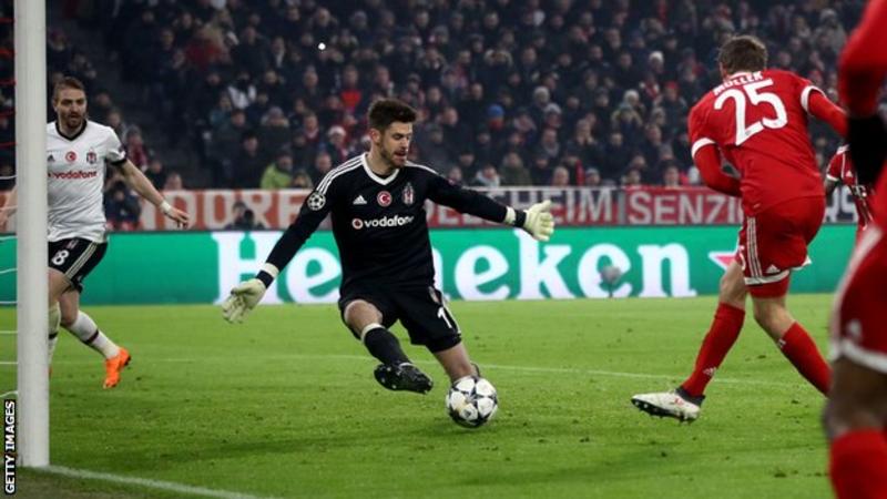 Muller gives Bayern the lead with his first of two goals