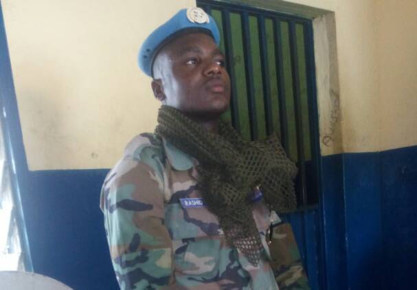 Military officer impersonator