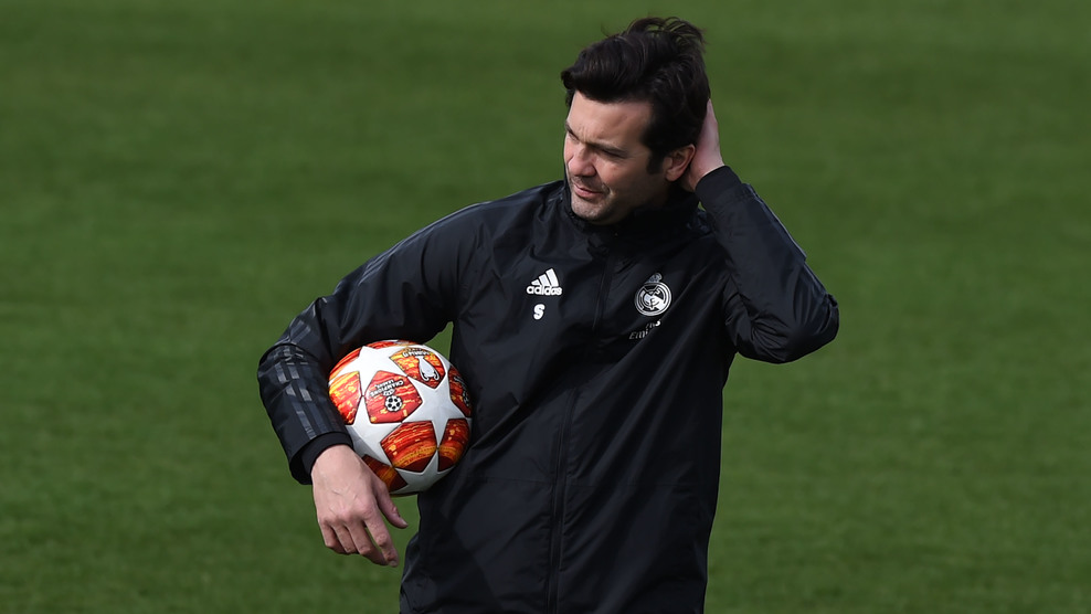 MADRID, SPAIN - MARCH 04: Santiago Solari, manager of Real Madrid looks on during a team training session ahead the UEFA Champions League Round of 16 Second Leg match of the UEFA Champions League between Real Madrid and Ajax at Valdebebas training ground on March 04, 2019 in Madrid, Spain. (Photo by Denis Doyle/Getty Images)
