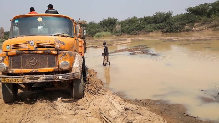 Sand winning activity at the bank of the White Volta