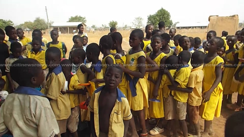 Pupils in queue for meal
