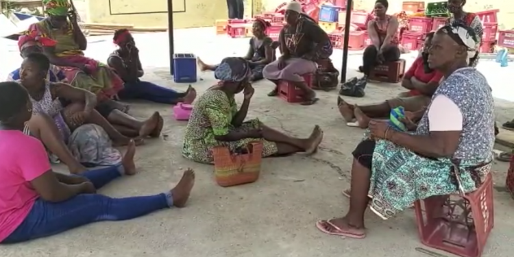 Bolga police arrest 26 market women for not social distancing2