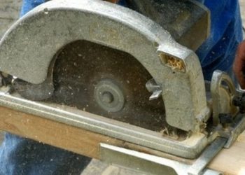 Woman who sawed off own hand found guilty of fraud