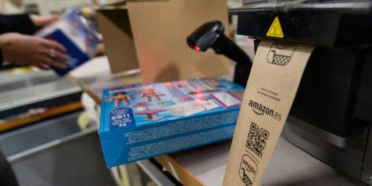 Amazon France Logistique monitored the performance of employees through data from scanners used by the staff to process packages, according to France's data protection agency.. Photo: Denis CHARLET / AFP/File Source: AFP