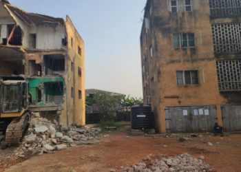 The Museums and Monuments Board (GMMB) bungalows are on the right. The building being demolished on the left was previously occupied by military staff.