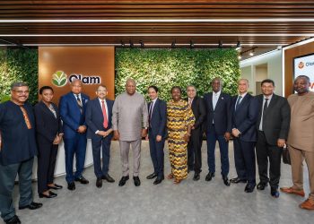 President John Mahama and Mr Sunny Verghese (fourth, left) are flanked by Baibhav Biswas, Country Head, Ghana; Amb. Genevieve Apaloo; Hon Samuel Okudzeto Ablakwa, Neelamani Muthukumar; Hon Elizabeth Ofori-Adjare; Tejinder Saraon; Hon. Haruna Iddrisu; Saurabh Mehra; Raghav Mandhana and Chief Dr. Doli-Wira Zakaria, MD of National Investment Bank