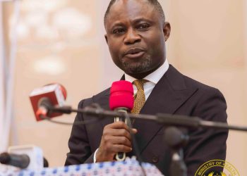 Mintah Akandoh, Health Minister