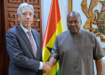 EU Special Rep João Cravinho (L), President John Dramani Mahama (R)