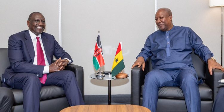 President William Ruto (L), President John Dramani Mahama (R)