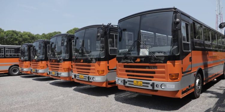 A fleet of MTTL buses