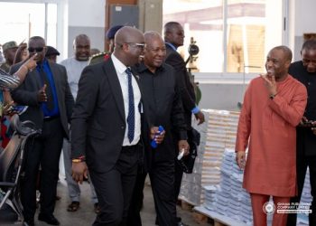 President John Dramani Mahama with managers of Ghana Publishing Company Limited