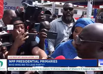 Dr Bawumia addressing  journalists at the NPP headquarters.