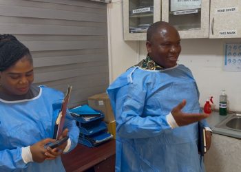 Allied Health Professionals Council, Registrar, Prof. Shirazu Issahaku [left].