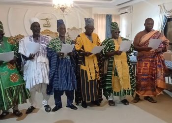The six new members sworn into Savannah Regional House of Chiefs.