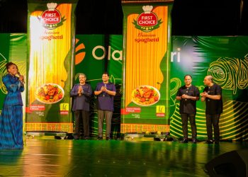 From left – Mr. Baibhav Biswas, Country Head, Mr. Raghav Mandhana, Regional Finance Controller, Mr Soumya Saxena, Business Head and Mr. Ashish Pande, Global Commercial Head unveiled Ghana’s premier home-produced pasta, as brand ambassador Naa Ashorkor looked on.