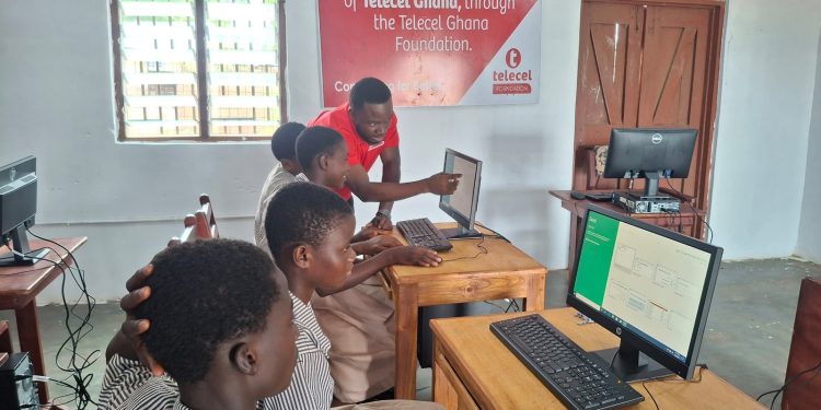 Telecel Ghana’s employees renovate and upgrade computer lab at Bamboi D/A JHS.