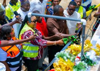 Obuasi MCE, Faustilove Appiah Kannin commissions GH¢1.18m projects in four communities
