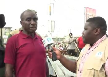 Task Force Commander, Nana Adesu (in red)
