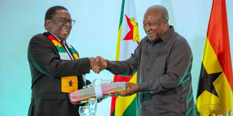 President of Zimbabwe, Emmerson Mnangagwa, (L), President John Dramani Mahama (R)