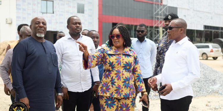 Eastern Regional Minister, Rita Akosua Adjei Awatey [in African wear]