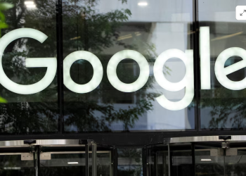 The Google logo is seen outside the company's offices in London, Britain, June 24, 2025. REUTERS/Carlos Jasso//File Photo Purchase Licensing Rights