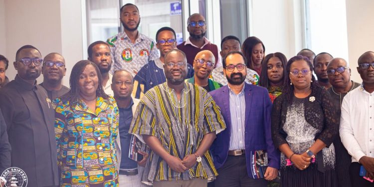 A group picture after the session
