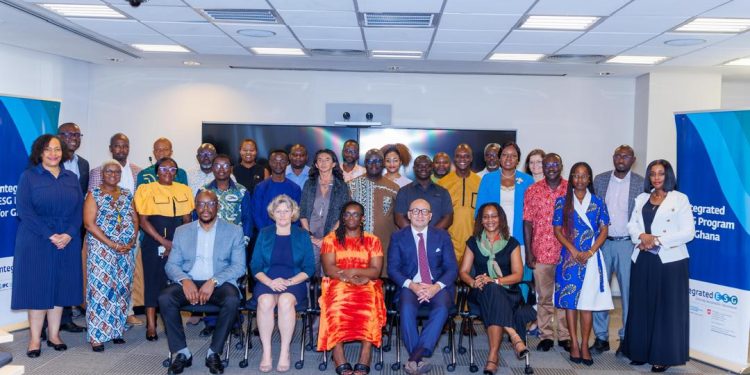 IFC officials and other stakeholders present at the ESG Roundtable for development partners in a group photo at the event