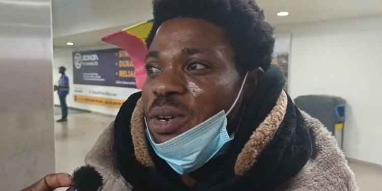 A Ghanaian Evacuee sharing experience with the media