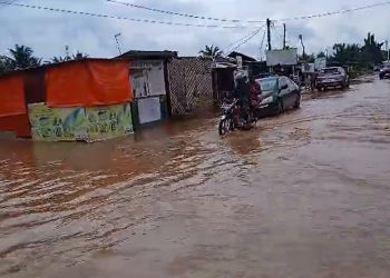 Floodwaters submerge homes at Ofankor Barrier following heavy rains