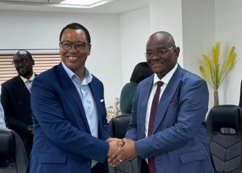 GHIB Chief Executive Officer, Ian Greenstreet(left), GEXIM Chief Executive Officer, Sylvester Mensah,(right)