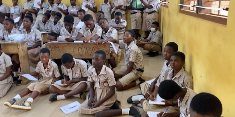 Sasabi KKMA Community School pupils