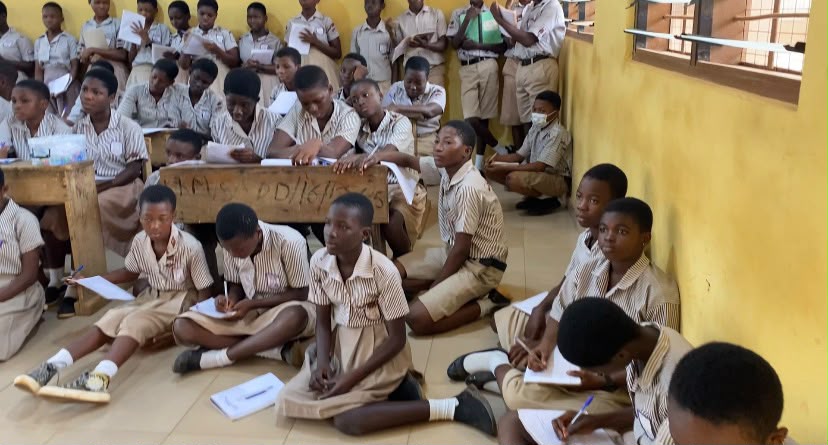 Pupils still lack desks despite new classroom block at Sasabi KKMA School